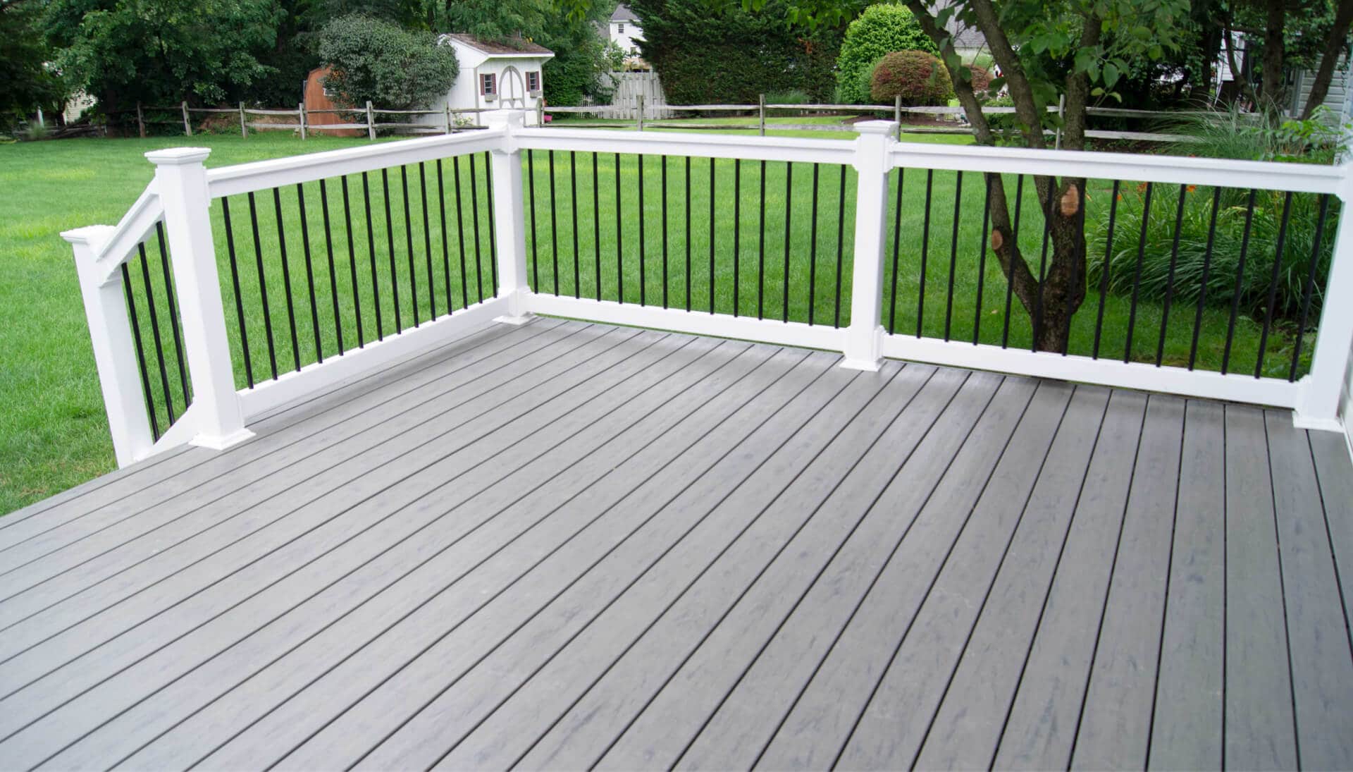 Railing and privacy options for your custom Norfolk deck